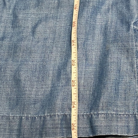 TOMMY Bahama chambray sleeveless top. - Picture 8 of 8